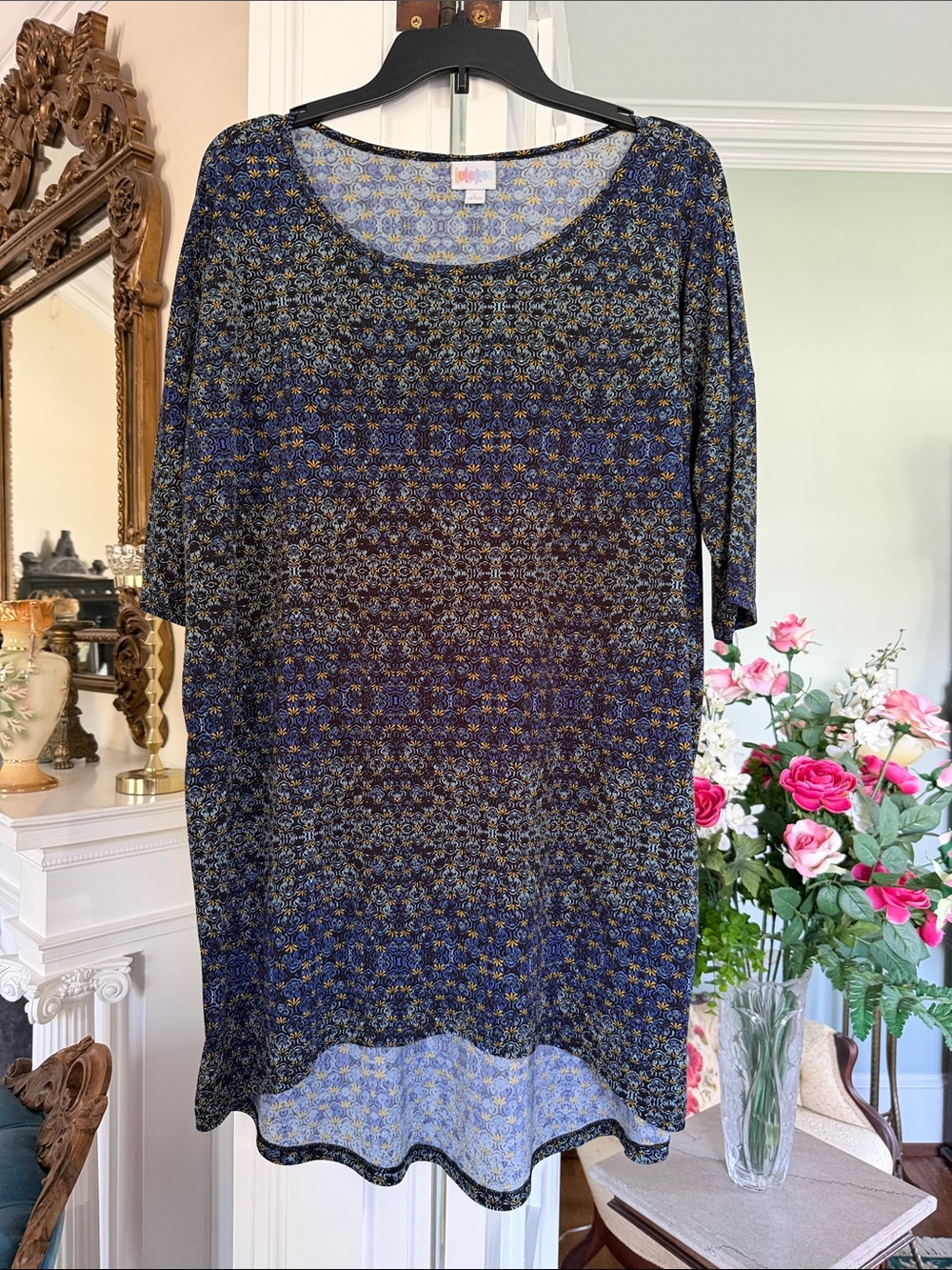 LuLaRoe Black with Blue. Aqua and Gold Floral Geometric Tunic, size Large